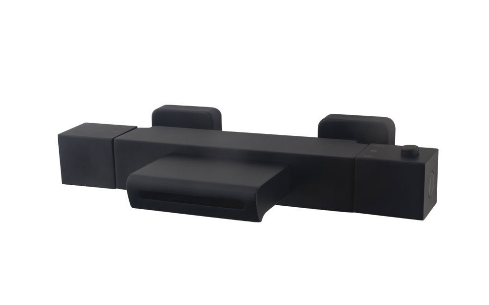 Rombo thermostatische waterval badmengkraan zwart